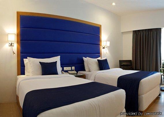 Peerless Hotel Haydarabad Oda fotoğraf