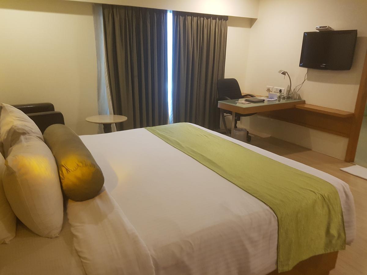 Peerless Hotel Haydarabad Dış mekan fotoğraf