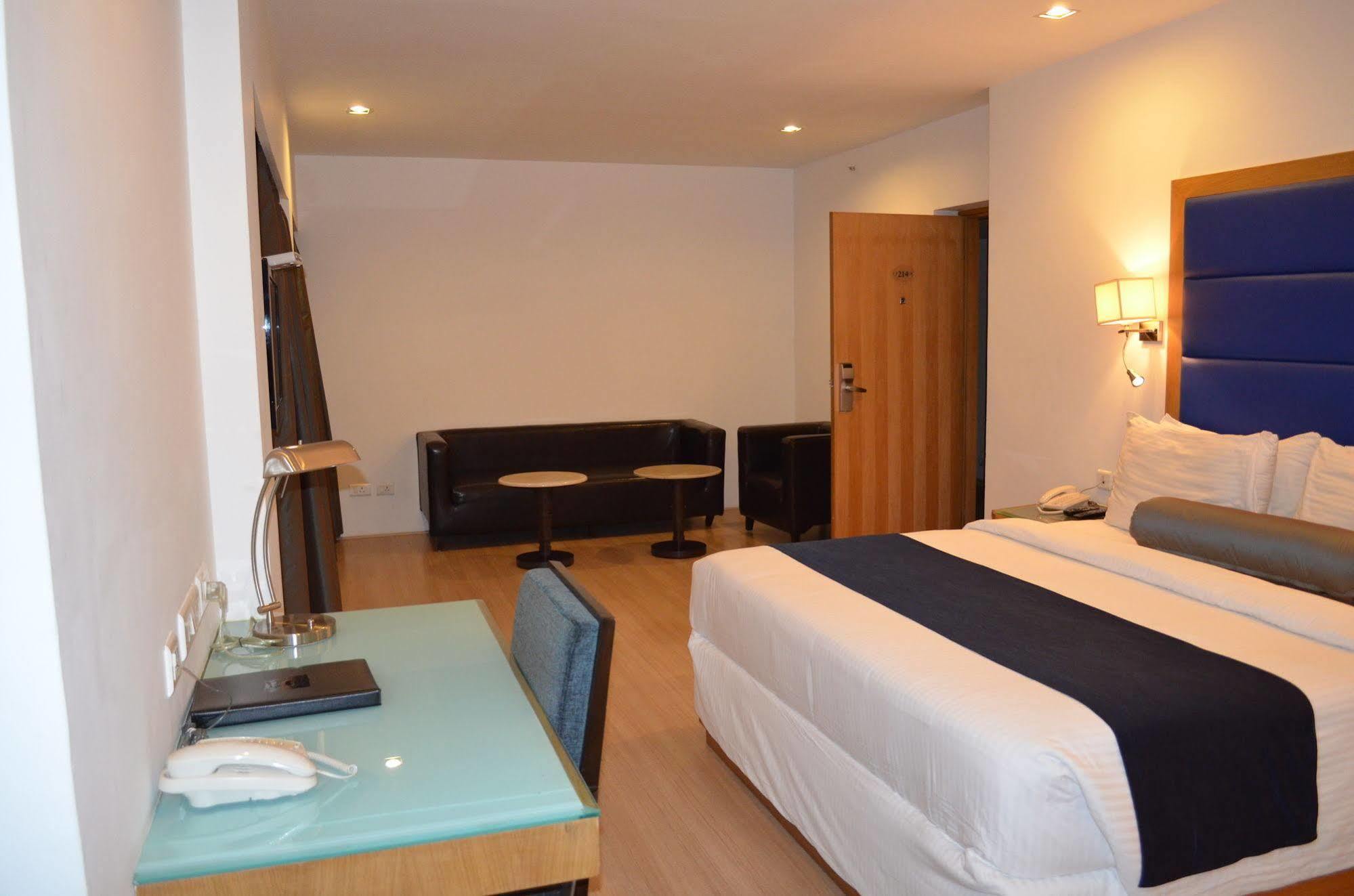 Peerless Hotel Haydarabad Dış mekan fotoğraf